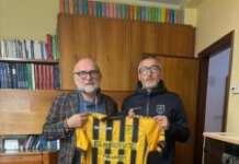 Venti anni di servizio, la Juve Stabia premia il segretario del settore tecnico della Figc