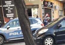 Salerno, perquisizioni della polizia alla ricerca di armi e droga