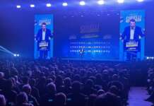 Salvini a Napoli: “In Campania partita apertissima, si può vincere”
