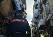 Operazione anticamorra, arrestate 8 persone: rimossa anche l’edicola votiva