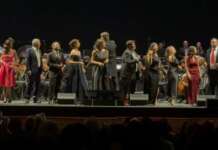 I musicisti del Conservatorio sul palco del San Carlo con Sarah Jane Morris e Gigi D’Alessio: che emozione