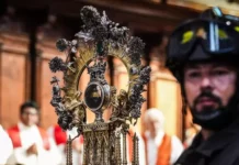 Si è ripetutio il ‘prodigio’ della liquefazione del sangue di San Gennaro