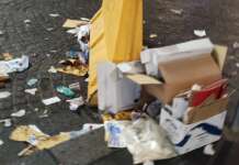 Napoli, via Toledo come una discarica dopo il Ponte dell’Immacolata: il video choc