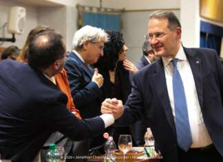 Cirielli “promuove” Fico, l’endorsement del viceministro che spiazza il centrodestra
