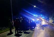 Valle Telesina, auto sbanda e finisce fuori strada: feriti tre giovani
