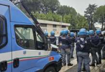 Scontri in A1, in corso a Torino l’identificazione dei tifosi del Napoli