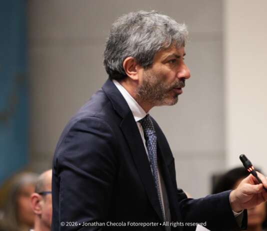 Terremoto, Fico: “Chiedo alla popolazione di restare tranquilla” Roberto Fico, presidente Regione Campania