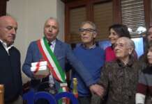 Nonna Menechella compi 101 anni: comunità in festa