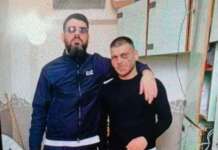 L’omicida del panettiere in Sarno si fotografa in cella con il fratello, è polemica