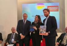 Presentato il primo Bilancio Pop del Comune di Benevento: Amministrazione premiata con targa