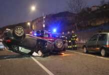 Incidente sull’Appia, si ribalta auto: traffico in tilt