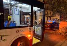 Vomero, terrore sull’autobus: donna accoltellata, preso 39enne