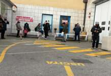 Incidente in moto: 19enne ricoverato in codice rosso al Moscati