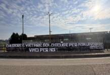Monopoli-Benevento, il settore ospiti non sarà vuoto: striscione degli ultras davanti al “Vigorito”
