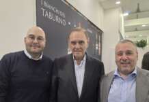 Mastella e Barone insieme al Vinitaly, scoppia la pace davanti ad un calice di spumante?