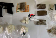 Droga e pistola clandestina in casa: arrestato a Battipaglia