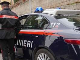 In casa cocaina e tirapugni, in manette la nonnina dello spaccio