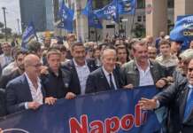 VIDEO/ Futuro Nazionale, Vannacci a Napoli inaugura sede ma antagonisti imbrattano targa: “Maleducati”
