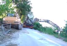 VIDEO/ Camion in bilico e lavori interminabili: l’esasperazione di chi è ostaggio in casa propria