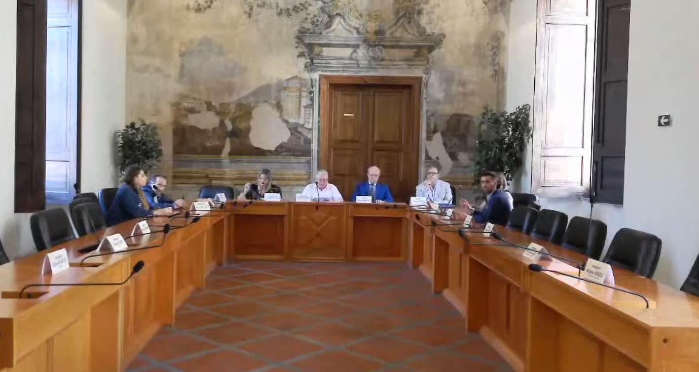 solofra alla vigilia del consiglio il nuovo caso del consigliere de stefano da Anteprima24.it solofra alla vigilia del consiglio il nuovo caso del consigliere de stefano