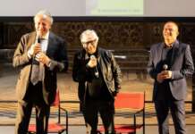 Federico II, centinaia di studenti per Nino D’Angelo: “Le periferie non sono una moda, io sono nato lì”