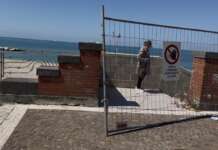 FOTO/ Universo Beach, chiusa ma comunque aperta…