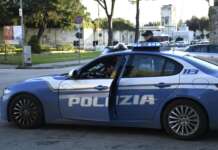 Uomo ferito con un’arma da taglio a Napoli, è in prognosi riservata