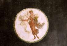 Essere donna nell’antica Pompei: ad Oslo la mostra fotografica sulla condizione femminile nella città vesuviana