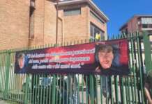 “Basta omicidi”: il grido di Miano ai funerali di Lorenzo Spasiano, ucciso a 21 anni