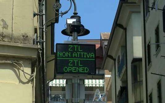 Centro storico, Cattedrale e commercianti: ”La Ztl non basta“