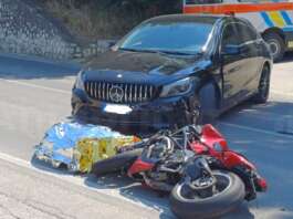 Incidente mortale sulla strada 90 bis: scontro tra auto e moto Incidente nei pressi dello svincolo di Paduli