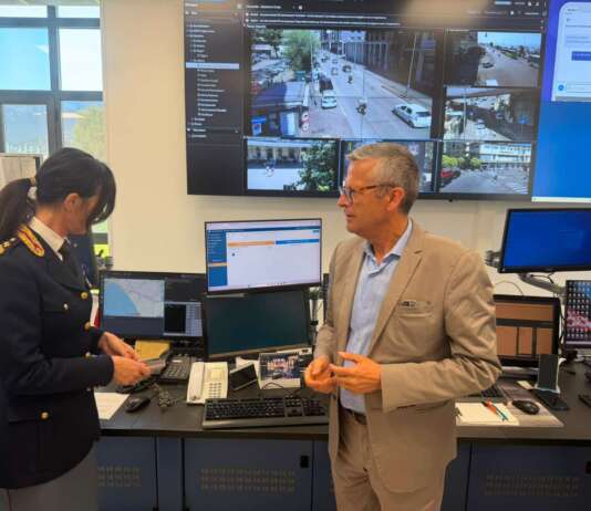 Questore Salerno: “Più bravi anche grazie a chi usa Youpol” Questore salerno