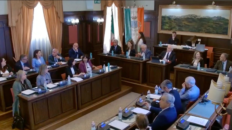 ariano della croce alla presidenza del consiglio l8217opposizione si spacca da Anteprima24.it ariano della croce alla presidenza del consiglio l8217opposizione si spacca