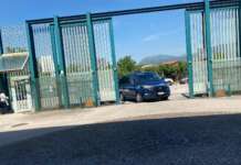Droga nascosta nelle parti intime per il colloquio in carcere: presa