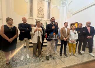Il primo Consiglio dell’era Pizza: Pd e alleati blindano la maggioranza