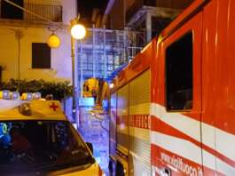 Casa in fiamme, due fratelli perdono tutto: gara di solidarietà