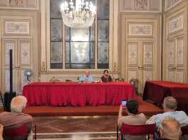 VIDEO/ Napoli, assemblea delle realtà civiche scontente di Manfredi: lista di accuse e prove di piattaforma