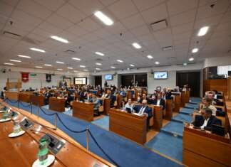 Campi Flegrei, centrodestra campano: “Consiglio regionale anche a Ferragosto” Consiglio Regionale