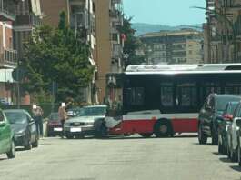 Scontro tra macchina e autobus al Rione Ferrovia