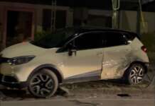 Scontro nella notte in via Napoli: auto pesantemente danneggiate