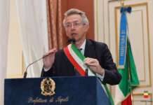 Caos Municipalità di Napoli, ora è ufficiale: revocati i 10 direttori