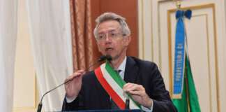 Caos Municipalità di Napoli, ora è ufficiale: revocati i 10 direttori