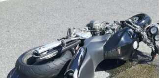 Incidente nella notte, impatto fatale: morti due motociclisti
