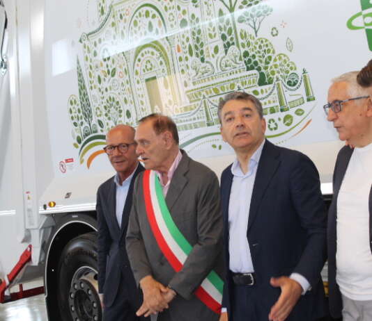 Raccolta rifiuti, Asia si rafforza con nuovi mezzi finanziati dal Pnrr