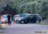 FOTO/ Napoli, parcheggiatore abusivo su marciapiede Villa Comunale: dossier denuncia “pericoli e illeciti”