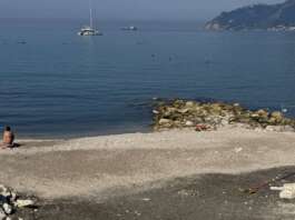 Tragedia nella notte tra Pastena e Torrione: muore in mare durante un bagno notturno