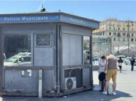Napoli, piazza Garibaldi lancia i nuovi chioschi ma resta vuoto quello della Polizia locale: è polemica