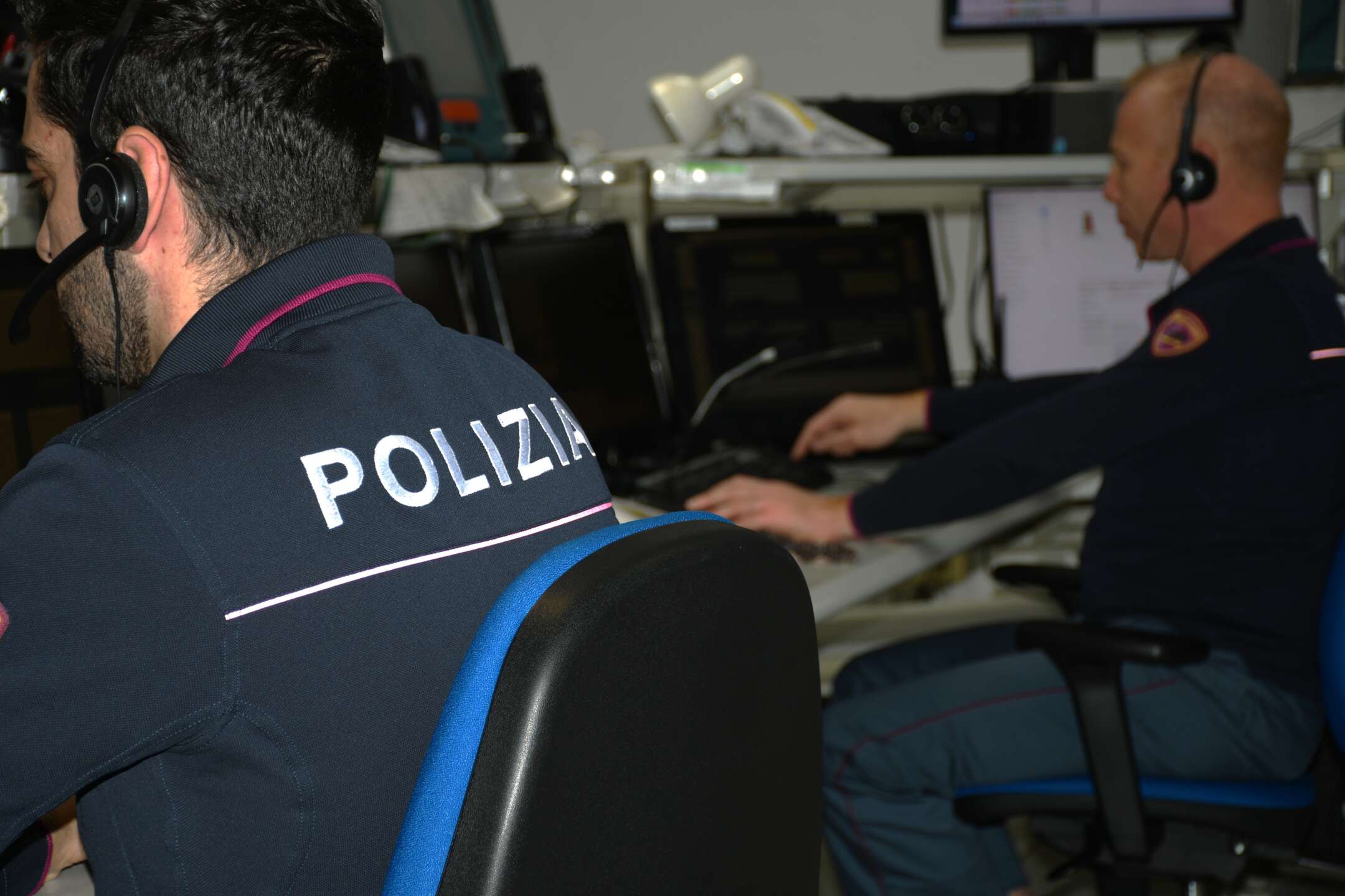 truffa con il metodo dei finti poliziotti tre persone denunciate a caserta da Anteprima24.it truffa con il metodo dei finti poliziotti tre persone denunciate a caserta