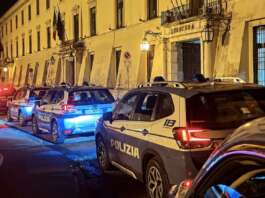 Suv, orologi di lusso e un cavallo: sequestro a un poliziotto nel Casertano