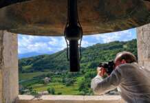 Un obiettivo su Santa Croce: la fotografia continua a raccontare il borgo e il suo territorio